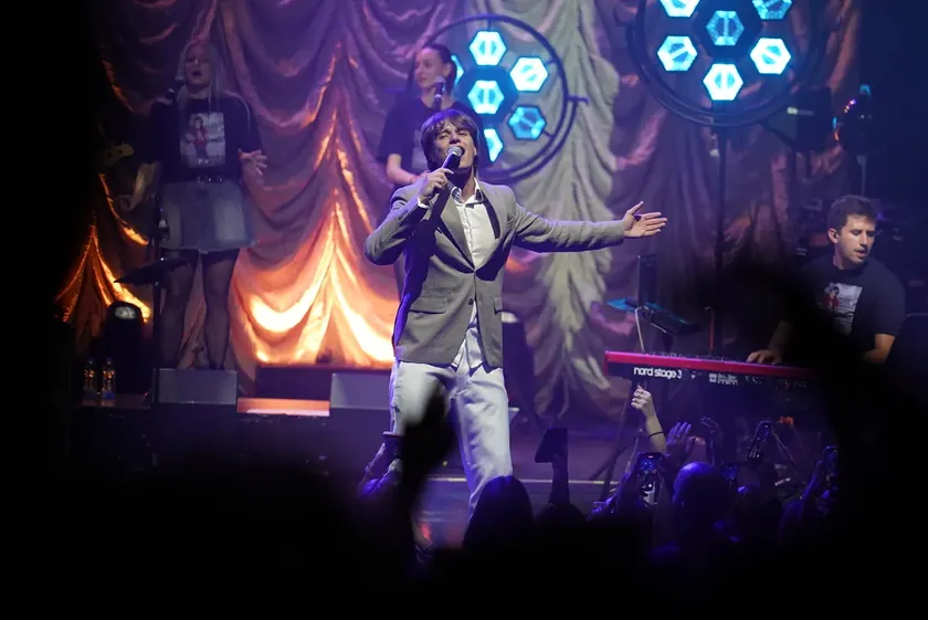 Sırbistanlı Jakov Jozinović yeni şarkısıyla altıncı konserini duyurdu