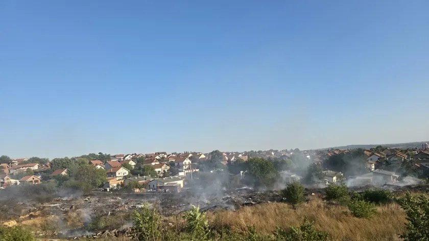 Sırbistan'da Smederevska Palanka'da çıkan yangın başarıyla kontrol altına alındı.