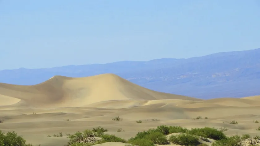 Bir Fransız turistin ABD'deki Death Valley Milli Parkı'nda aşırı sıcaklıklardan kaynaklanan bir kaza sonucu hayatını kaybettiği bildirildi.