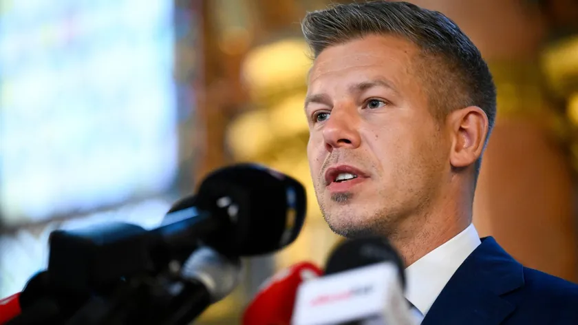 Macaristan'da seçimleri kazanan Tisza Partisi 16 bakanlıkla hükümet kurmayı öngörüyor