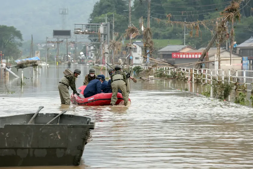 Japonya'da sel felaketinde dört kişi hayatını kaybetti.