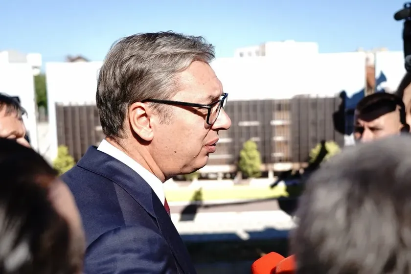 Sırbistan Cumhurbaşkanı Aleksandar Vučić, blokaderleri "polpotovsk" ideolojiyle suçladı.