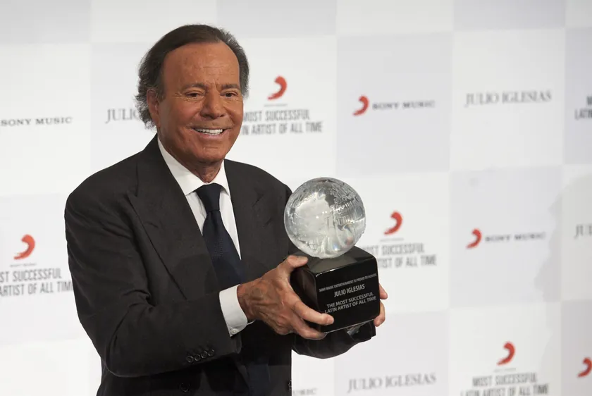 **Sırbistan'da Julio Iglesias'a Yönelik Cinsel Saldırı İddiaları İncelenmeyecek**