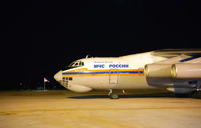 Rusya'dan gelen Il-76, sekiz saniyede 42 ton su döktü Sırbistan'a "su bombardımanı" mı gerekiyor?