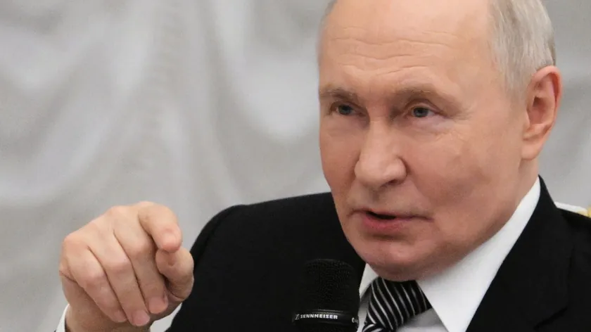 Rusya Devlet Başkanı Putin küresel askeri siyasi durumun kötüleştiğini açıkladı yeni odakları vurguladı