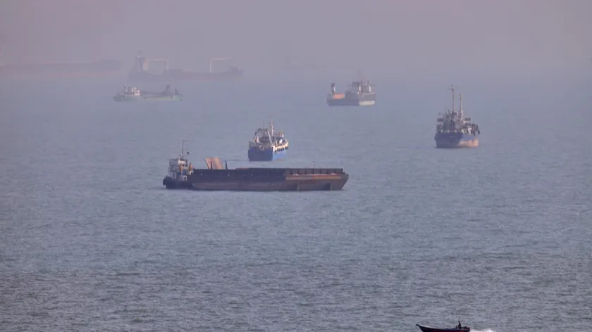 Ormuskim Boğazında Tanker Saldırısı Sonrası İki Denizci Kayıp Edildi