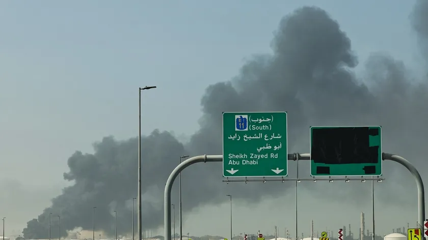 Birleşik Arap Emirlikleri İran saldırılarının hedefinde Dubai çatışma merkezi oldu