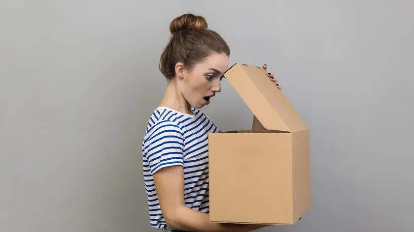 Modenalı kadın Amazon'dan iPhone sipariş etti: Paketten telefon yerine mıknatıs çıktı