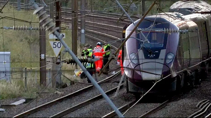 Birleşik Krallık'ta Tren Kazası: Bedford Yakınlarında Bir Ölü, Çok Sayıda Yaralı Var