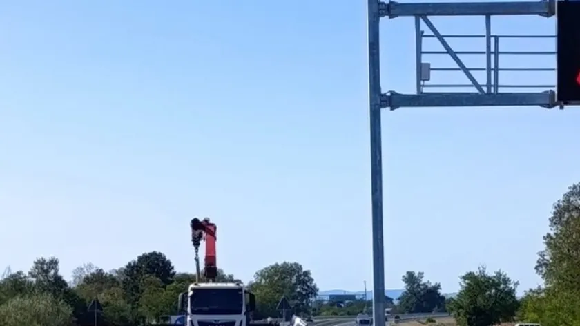 Moravskom Koridorunda trafik sıkışıklığı Kraljevo yönünde iki şerit kapalı