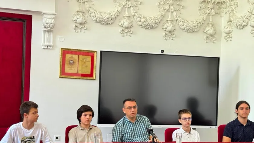 Sırbistan'da Valjevo Lisesi Öğrencileri Ulusal Yarışmalarda Tarihi Başarıya İmza Attı
