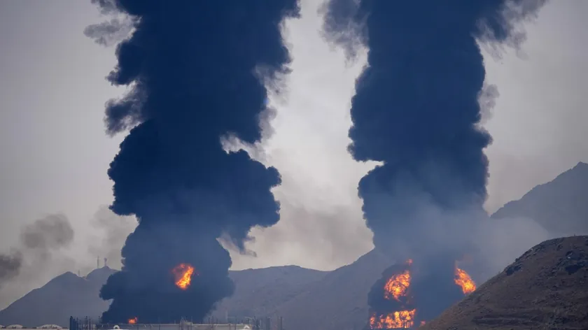 ABD Başkanı Trump NATO'dan Çekilme Tehdidini Yineledi Rutte Washington'a Gidiyor