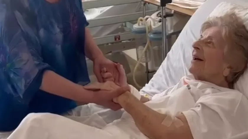 Sırp şarkıcı Zora Dubljević'in hastaneye kaldırıldığı haberi.