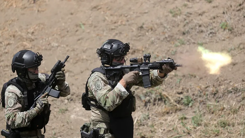 Sırbistan'ın en elit polis biriminden oluşan SAJ'de yeni özel kuvvetler için başvurular kabul ediliyor.