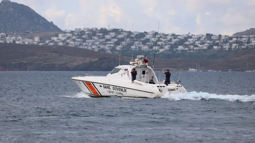 Bodrum açıklarında göçmen teknesi battı, en az 19 kişi yaşamını yitirdi, 20 kişi kurtarıldı