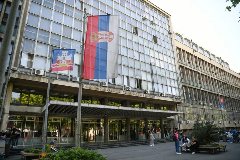 Belgrad'da Sabah Boru Patlaması Kraljice Marije Caddesi'nde Tramvay Seferleri Durdu