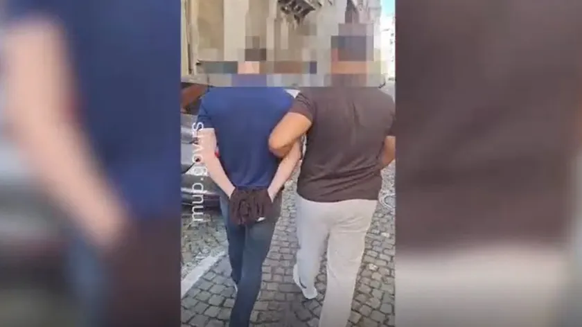 Sırbistan Belgrad'da trafik tartışması sonrası kanlı tehdit: Bir kişi tutuklandı