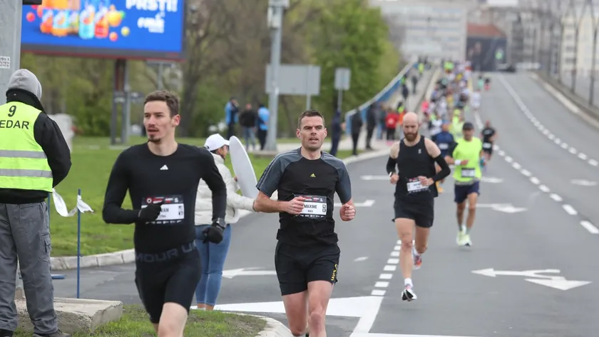 Beograd'ta 10K yarışı nedeniyle toplu taşıma hatlarında değişiklikler yapılacak.